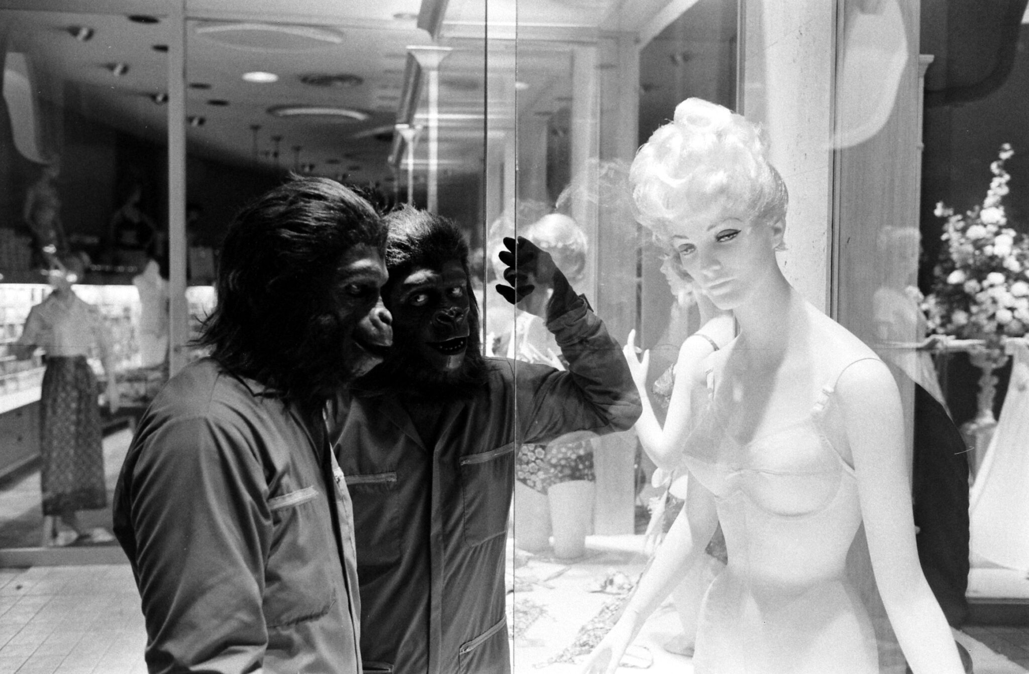 Linda Christian Rare Photos of the First 'Bond Girl'