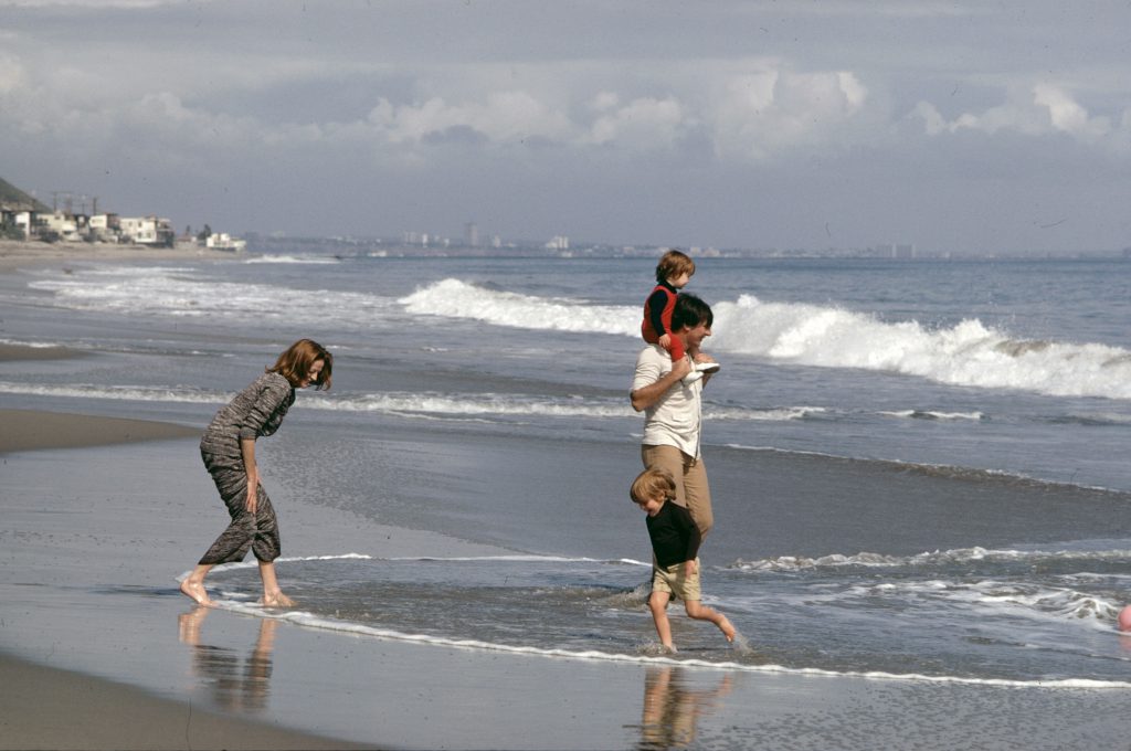 Maggie Smith, Robert Stephens and their children, 1971